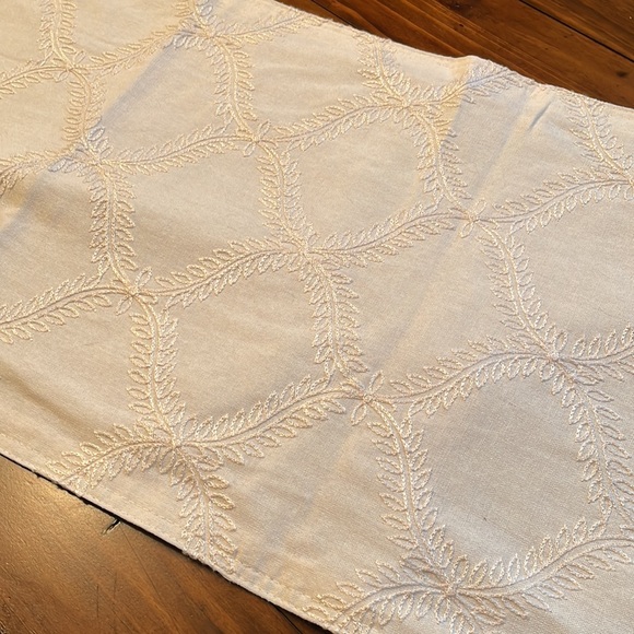 Beige Table Runner - Picture 4 of 4